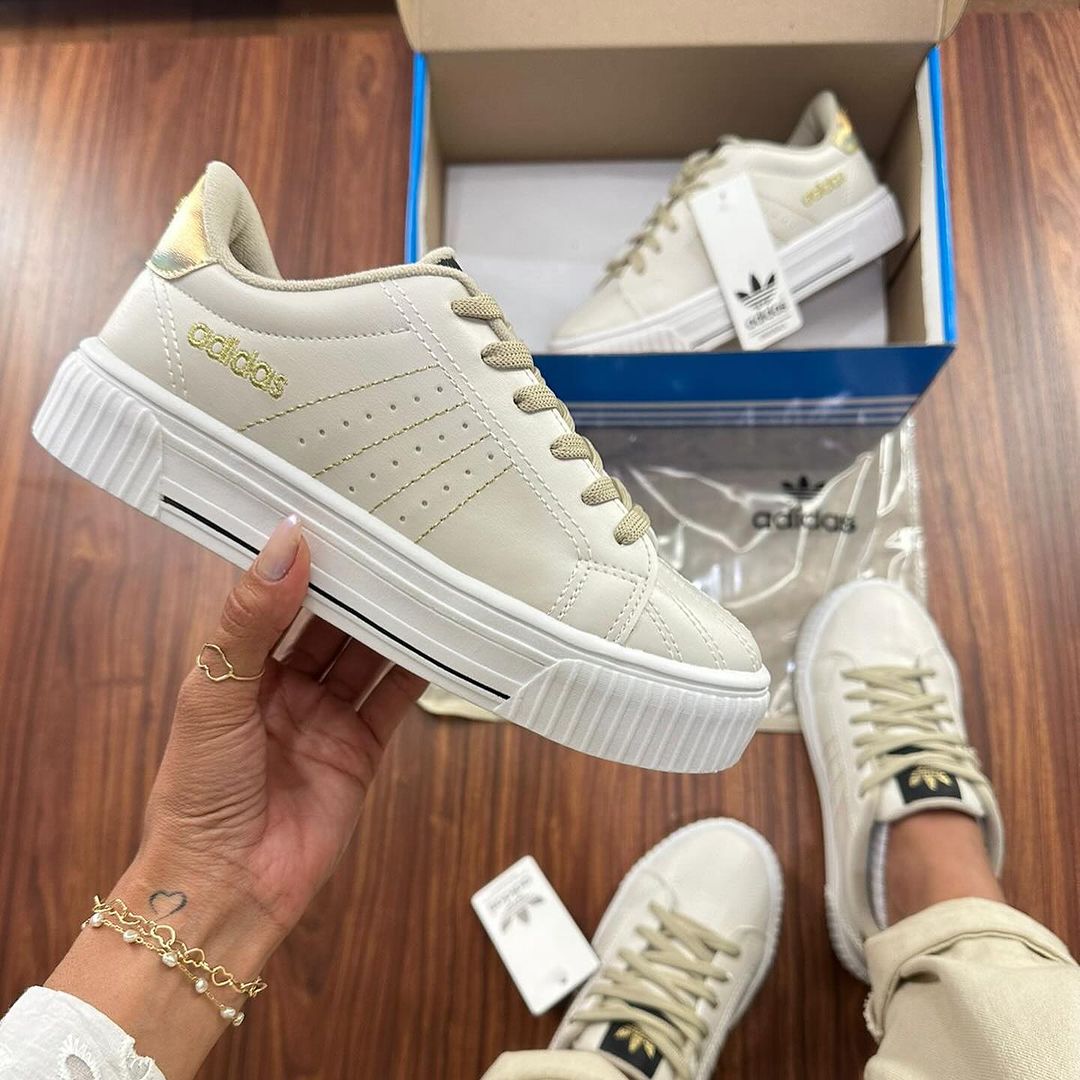 Tênis Adidas - Premium